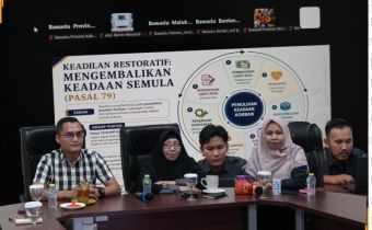 Anggota Bawaslu Provinsi Kepulauan Riau dan Jajaran mengikuti kegiatan Upgrading Kompetensi Nasional advokasi hukum melaui zoom meeting yang diselenggarakan Bawaslu RI 