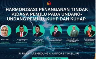 Bawaslu Provinsi Kepulauan Riau, mengikuti secara daring kegiatan Penguatan Kapasitas bertajuk Harmonisasi Penanganan Tindak Pidana Pemilu dalam Perspektif Kitab Undang-Undang Hukum Pidana (KUHP) dan Kitab Undang-Undang Hukum Acara Pidana (KUHAP) Baru yang diselenggarakan Bawaslu RI, Senin (30/6/2026).