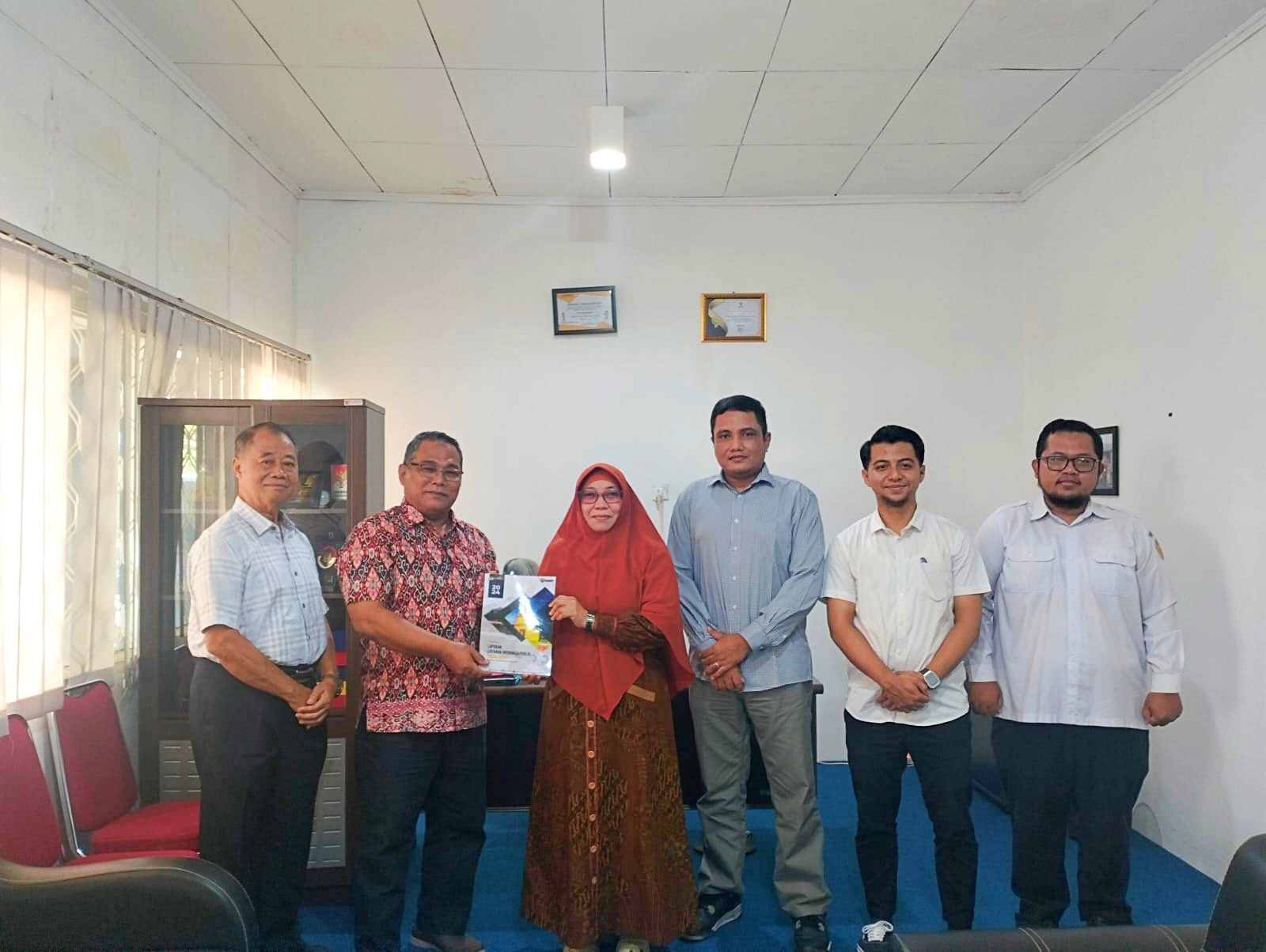 Bawaslu Kepri Sampaikan Laporan Layanan Informasi Publik ke Komisi Informasi Provinsi Kepulauan Riau