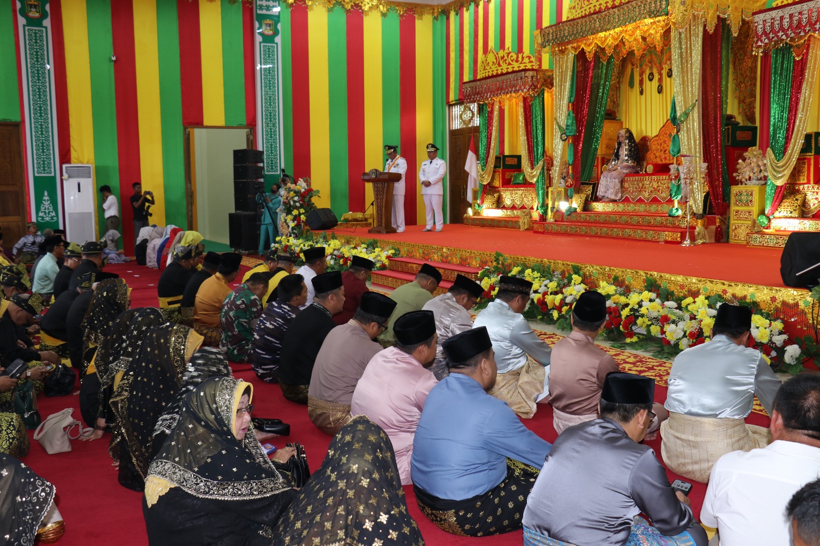 Bawaslu Kepri Sambut Gubernur dan Wakil Gubernur di Balai Adat Seri Indera Sakti LAM Kepri