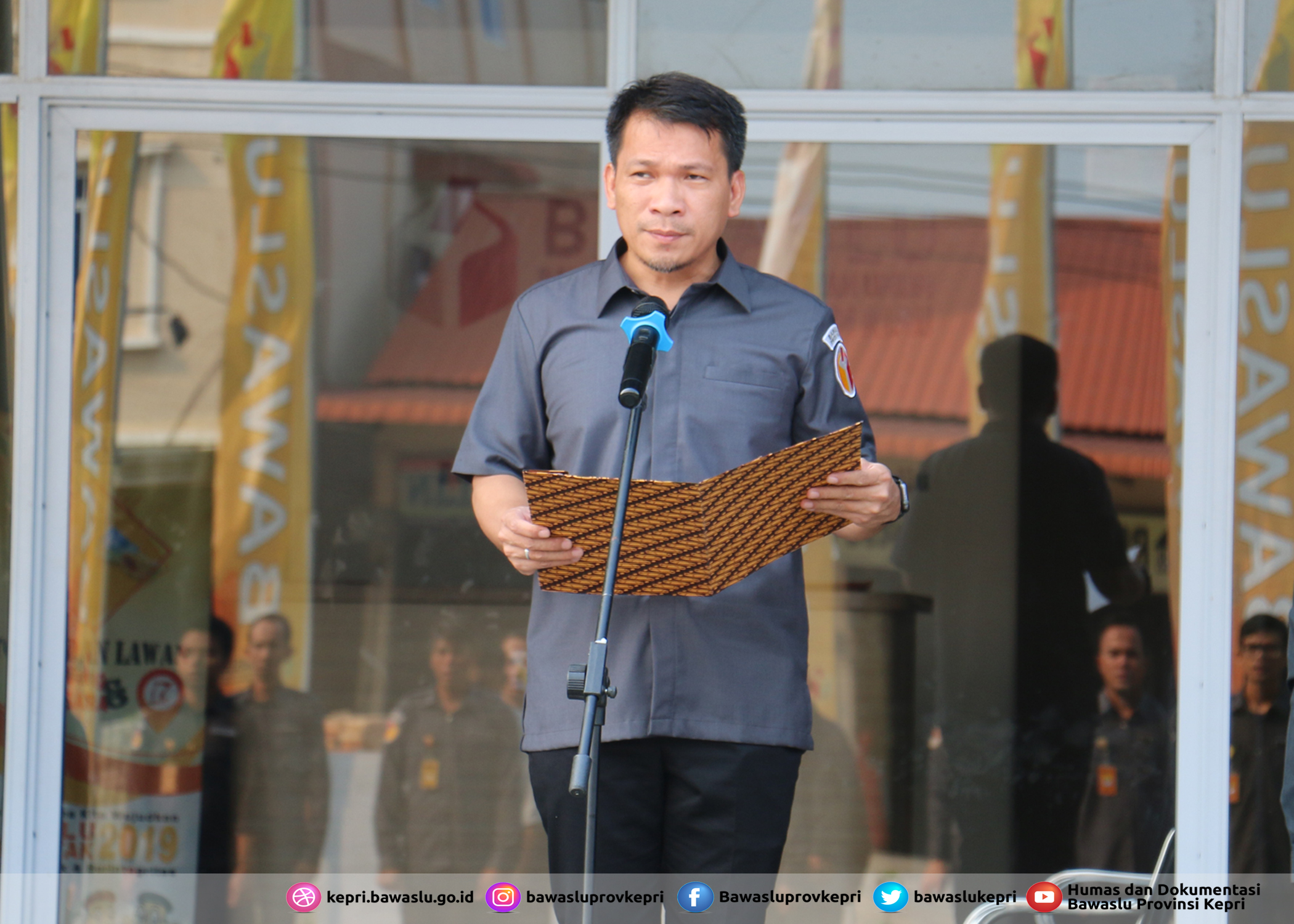 Peringati Haornas Ke-36, Bawaslu Prov Kepri Gelar Upacara Bendera