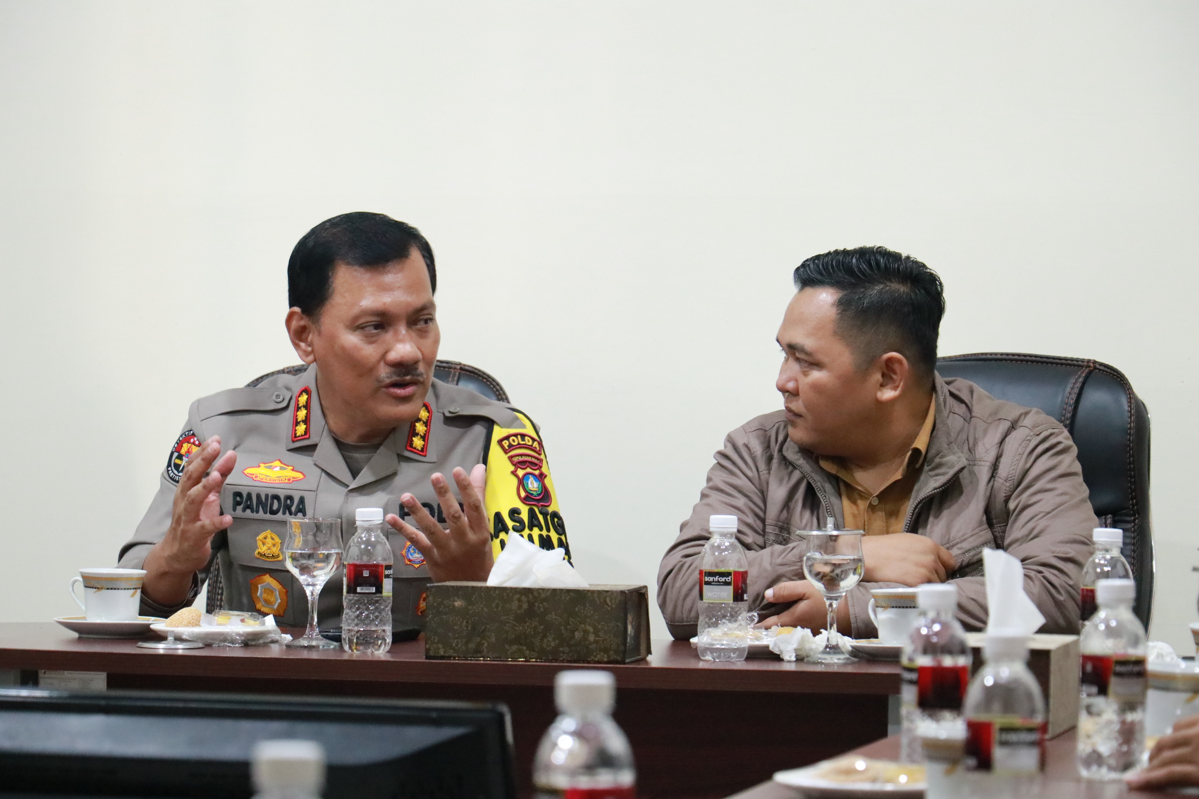 Perkuat Sinergitas Lembaga untuk Pemilu 2024, Bawaslu Kepri Sambut Kunjungan Humas Polda Kepri