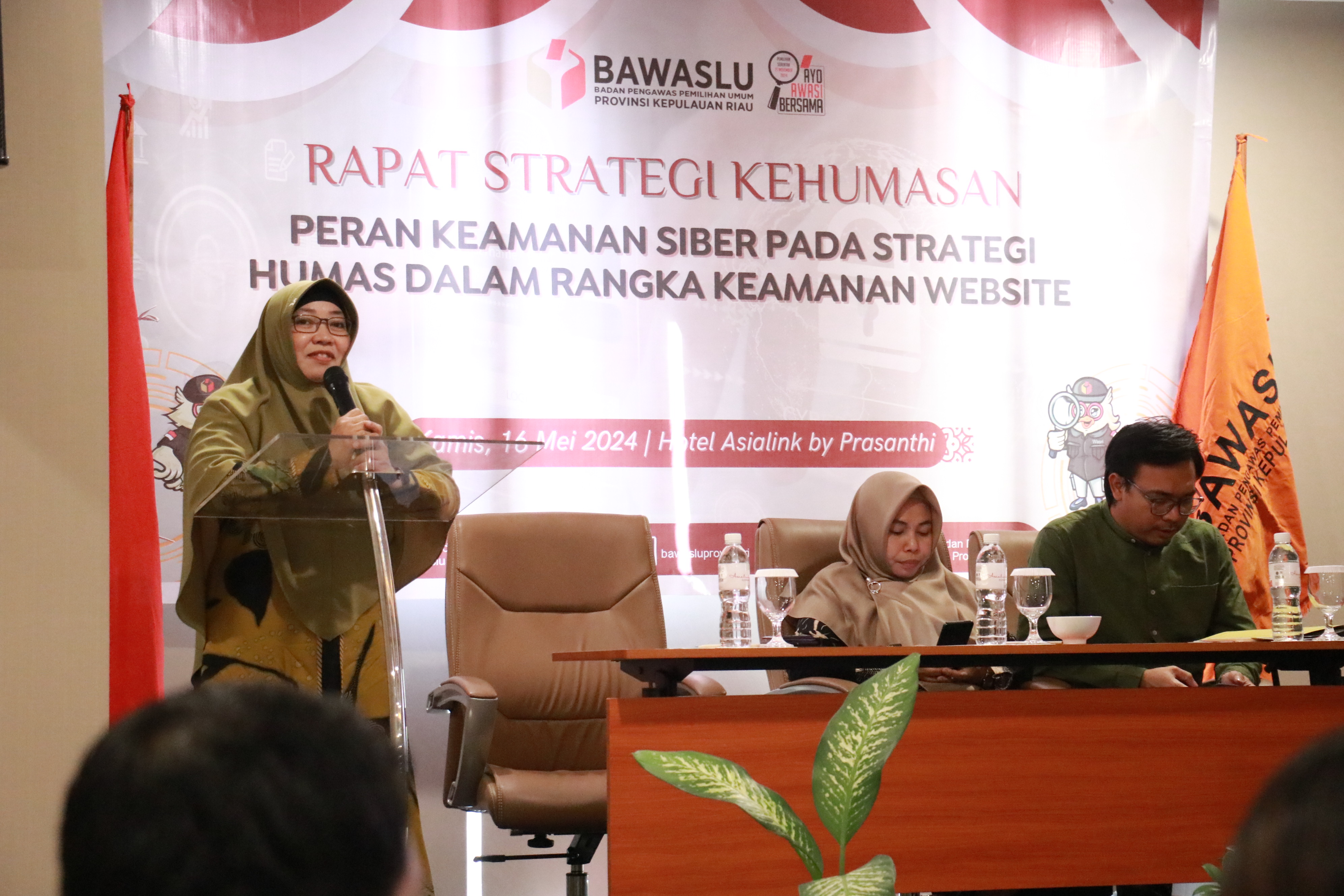 Rapat Strategi Kehumasan untuk Menyatukan Persepsi dalam Meningkatkan Keamanan Website