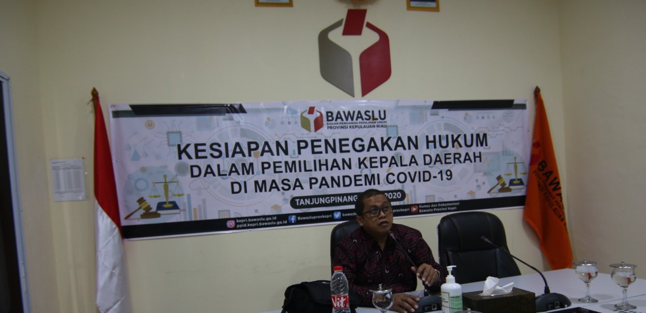 Bawaslu Kepri Gelar Webinar Kesiapan Penegakan Hukum Dalam Pilkada Di Masa Pandemi Covid-19