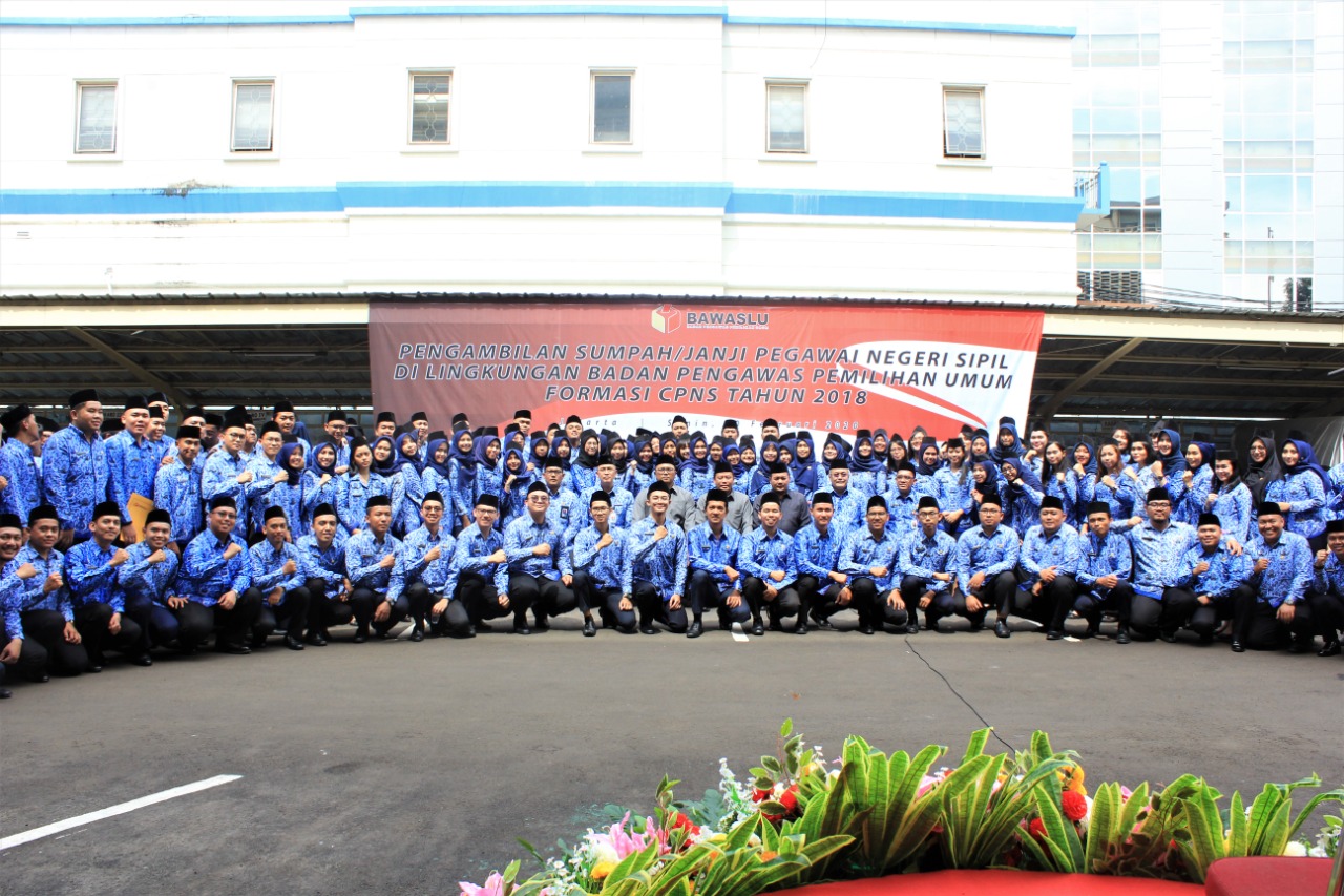 Sekjen Bawaslu RI Lantik 263 PNS Bawaslu   se-Indonesia Formasi CPNS Tahun 2018
