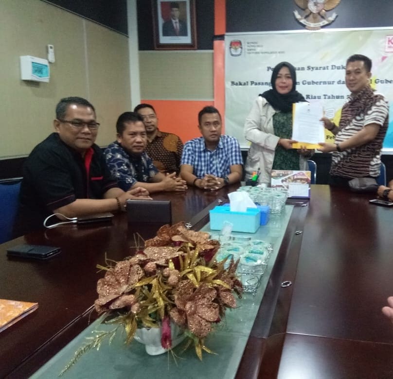Bawaslu Kepri Mengawasi Penyerahan Syarat Dukungan Paslon Gubernur & Wakil Gubernur Kepri Tahun 2020