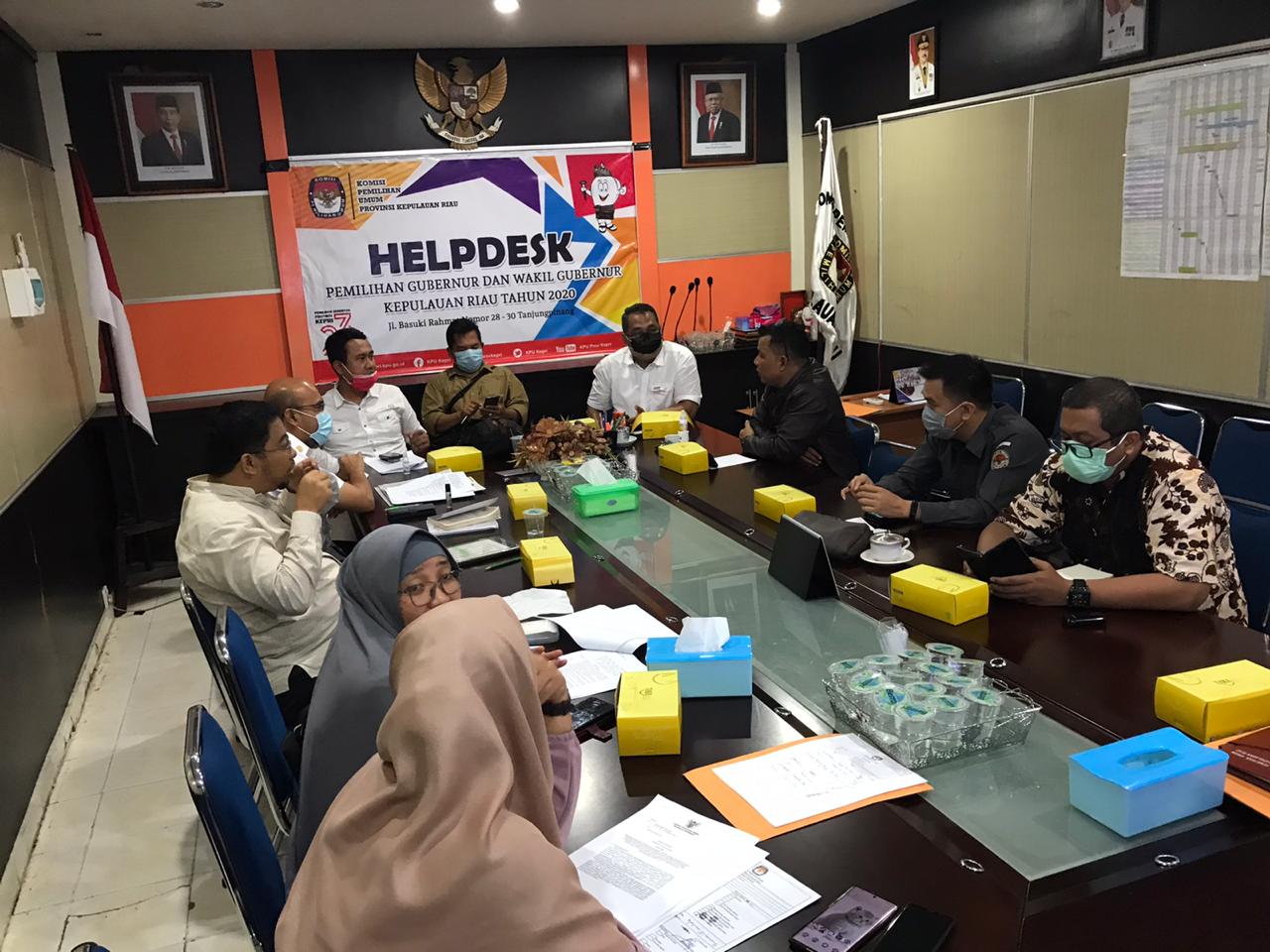 Tunda Tahapan Pilkada 2020, KPU Kepri Gelar Rakor Bersama Bawaslu Kepri