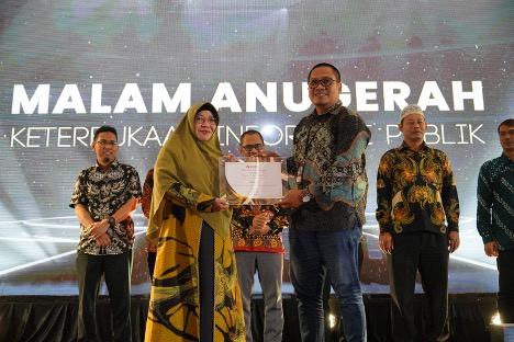 Bawaslu Kepri Kembali Meraih Penghargaan Sebagai Lembaga Informatif