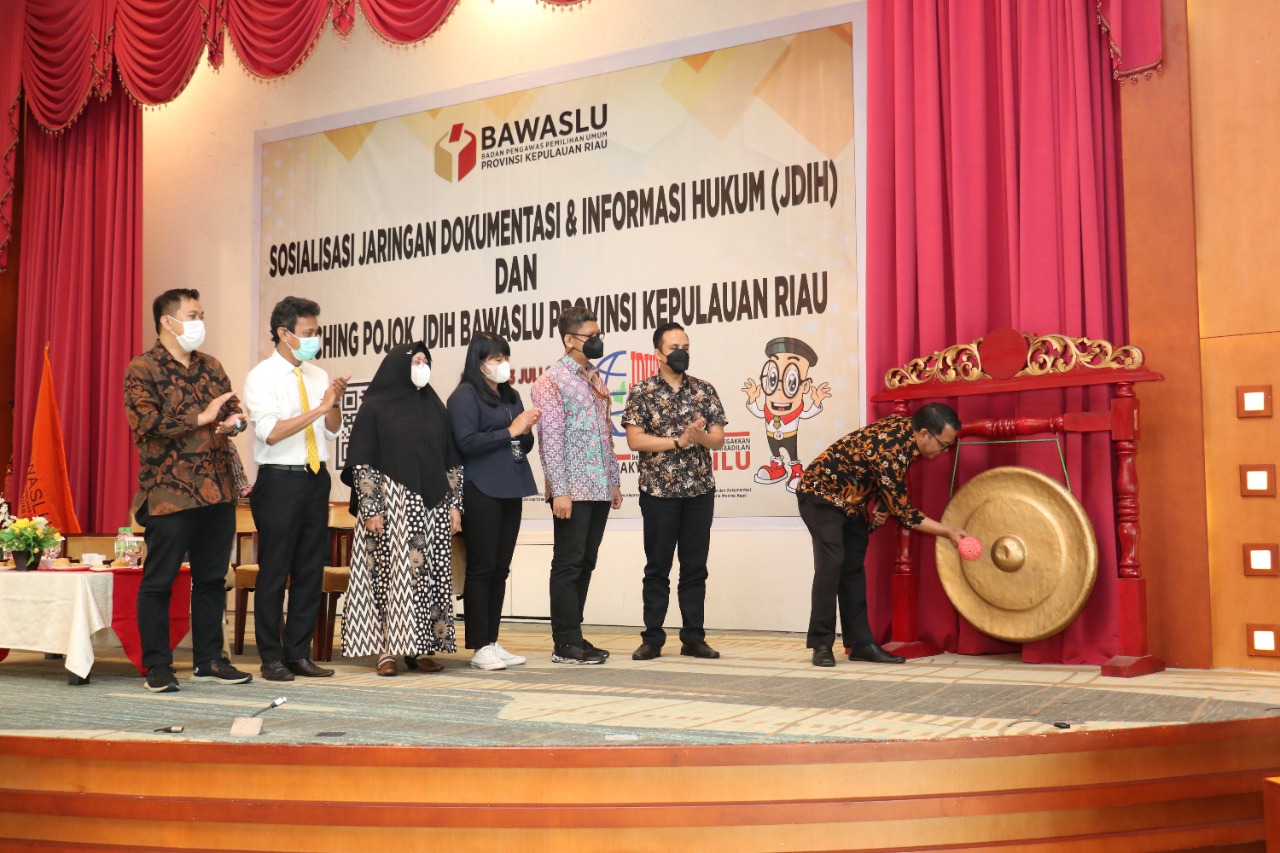 Sosialisasi dan Launching Pojok JDIH Bawaslu Kepri