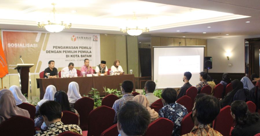 Bawaslu Batam Gelar Sosialisasi Pengawasan Pemilu ke Pemilih Pemula