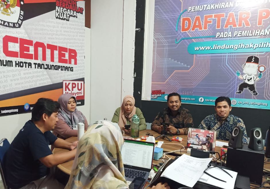 Bawaslu Tanjungpinang Awasi Vermin Parpol Yang Dilakukan KPU