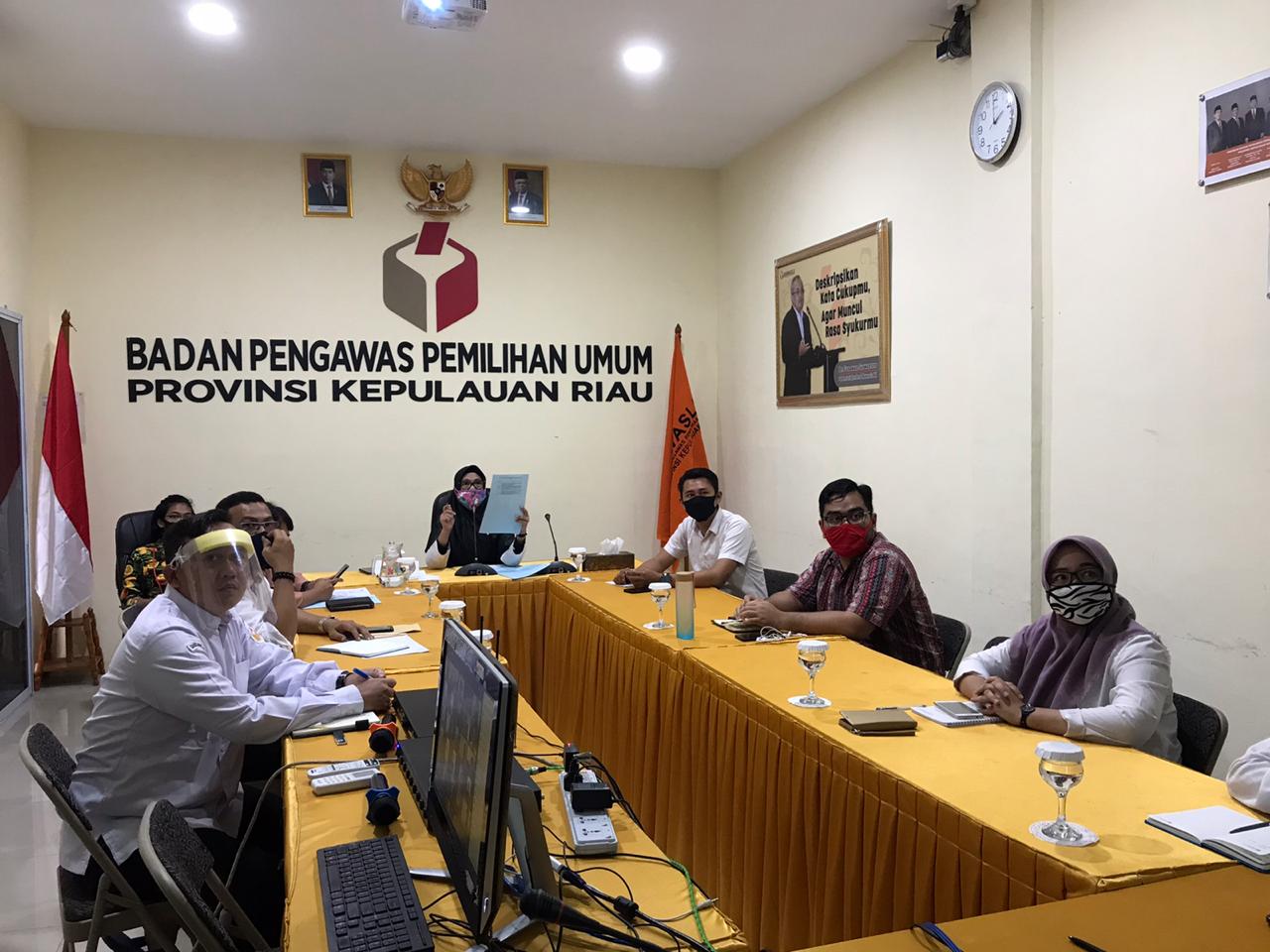 Kasek Bawaslu Kepri Gelar Rakor Via Vidcon