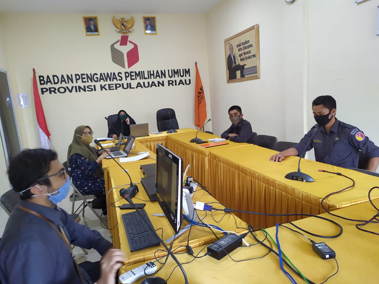 Bawaslu Kepri Lakukan Vidcon Sosialisasi Perbawaslu 2 Tahun 2020