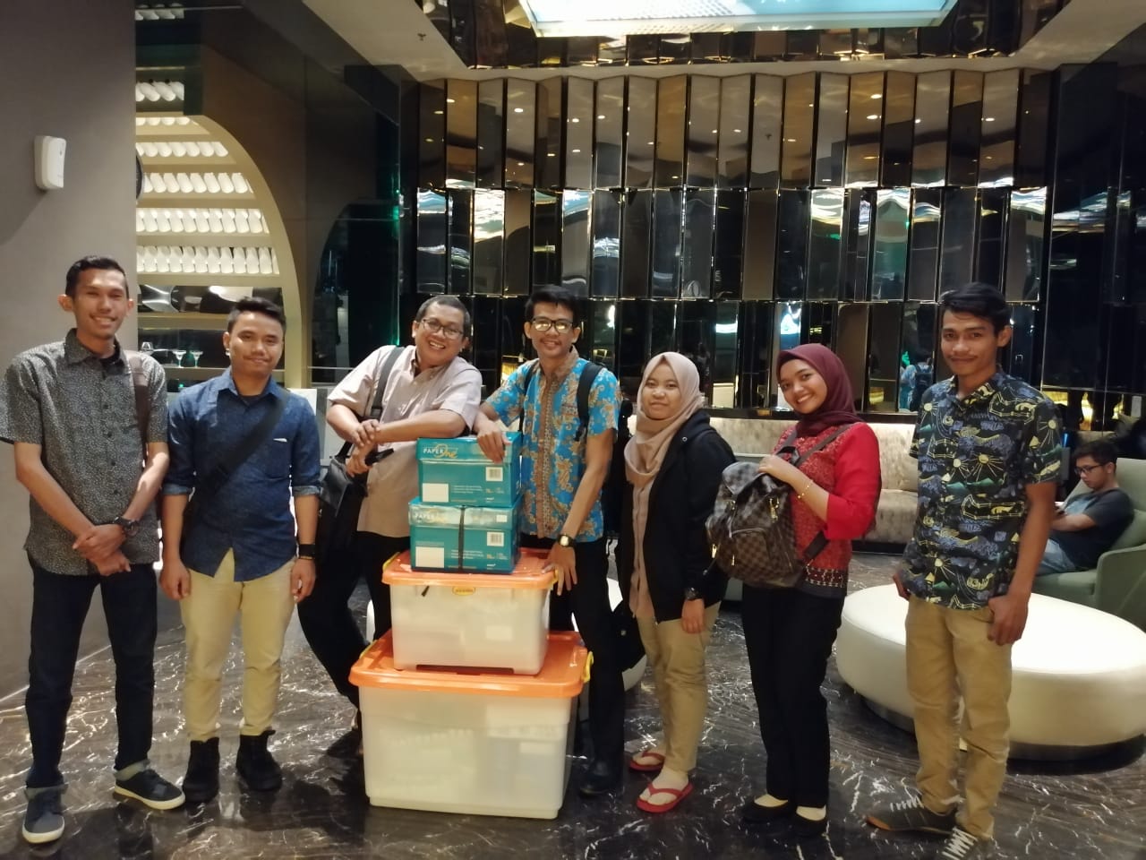 Bawaslu Kepri Menyerahkan Berkas Keterangan Dalam Permohonan PHPU 2019