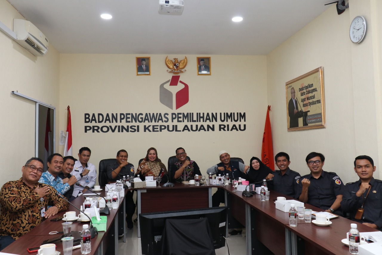 BANGUN SINERGITAS, BAWASLU DAN KPU PROVINSI KEPRI SIAP SELENGGARAKAN PEMILU 2024
