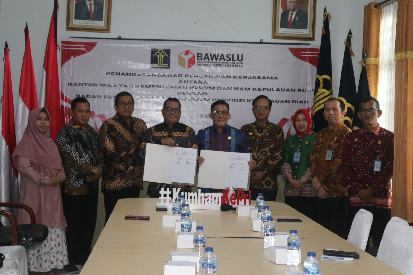 Bawaslu Kepri Lakukan Penandatanganan Perjanjian Kerja Sama Bersama Kantor Wilayah Kementerian Hukum