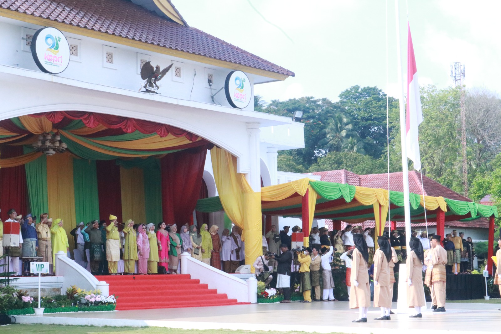 Bawaslu Kepri Menghadiri Peringatan Hari Jadi Provinsi Kepulauan Riau Ke-21