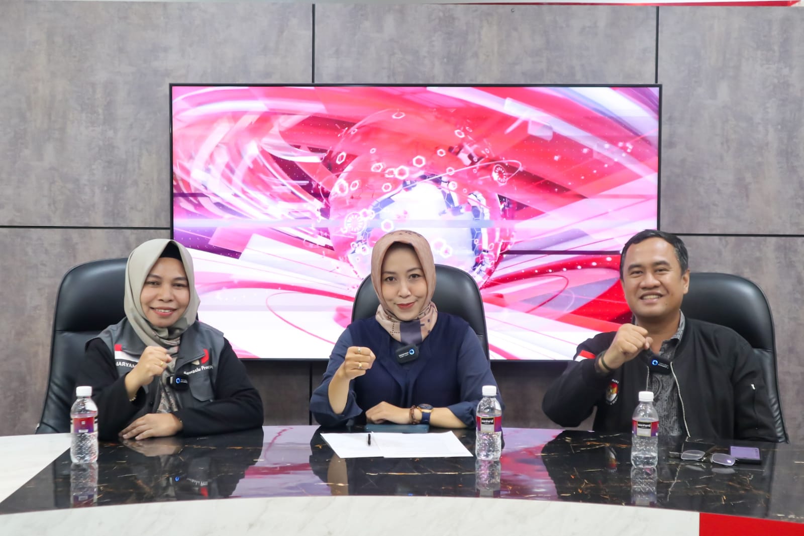 Bawaslu Kepri Pastikan Proses Pemungutan, Penghitungan Suara Lancar dengan Patroli ke sejumlah TPS