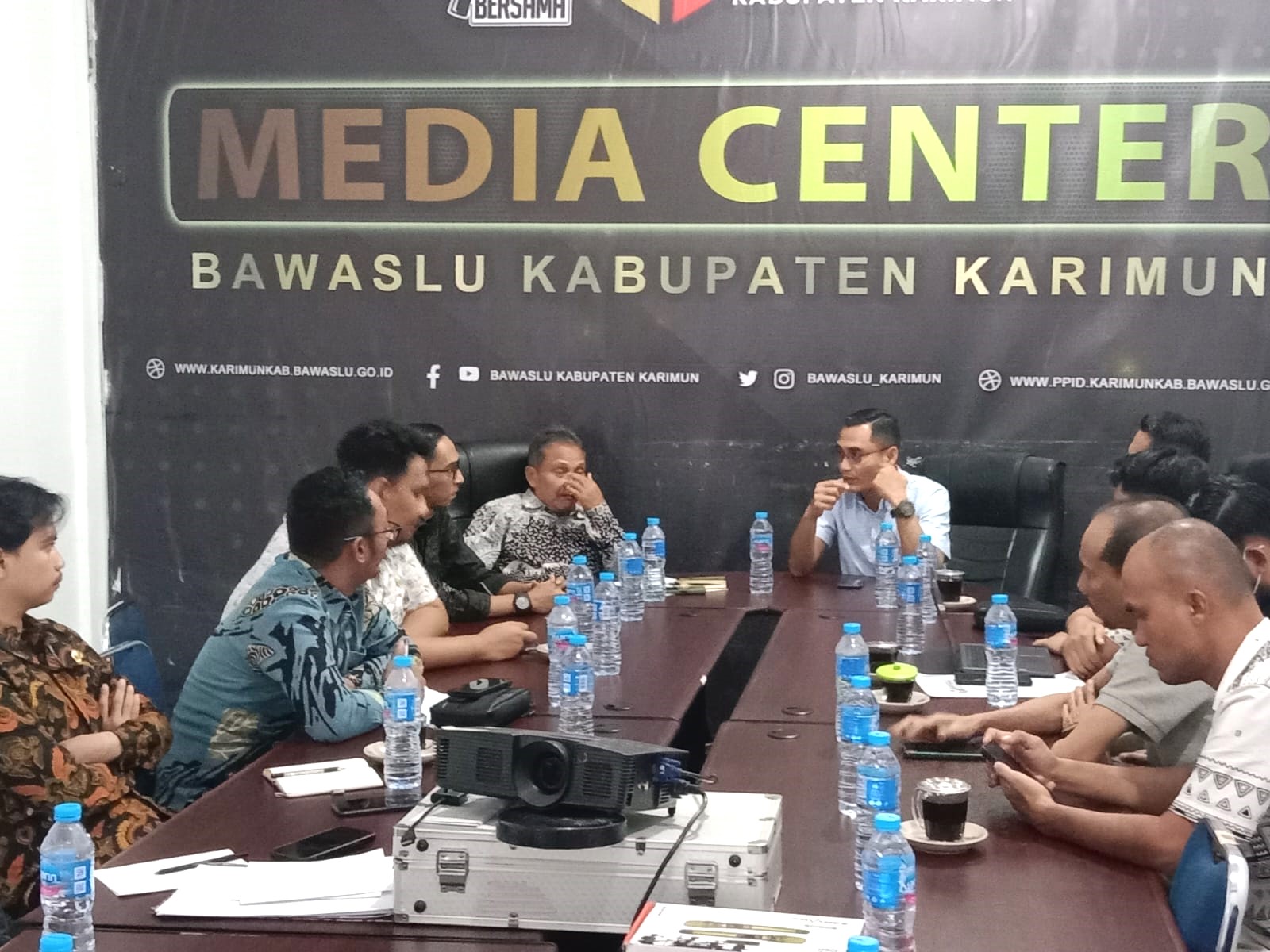 Bawaslu Kepri Tingkatkan Pengelolaan JDIH, Lakukan Monitoring & Supervisi di Bawaslu Kabupaten/Kota