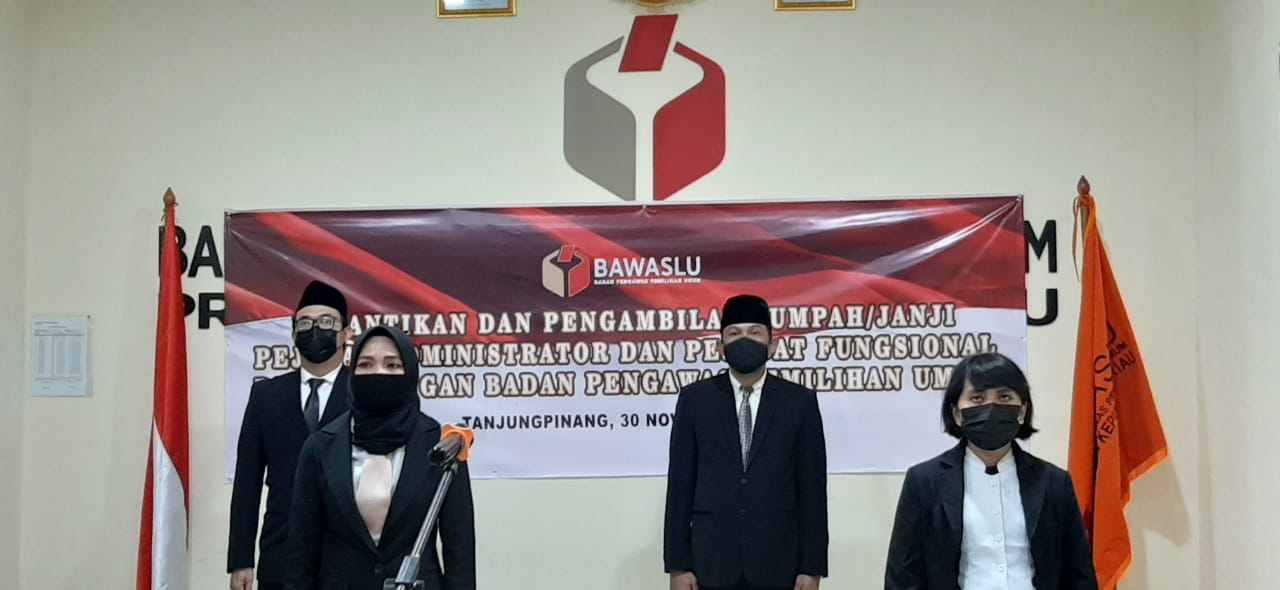 Sekjen Bawaslu RI Lantik Pejabat Fungsional dan Administratif Provinsi Kepri Via Daring