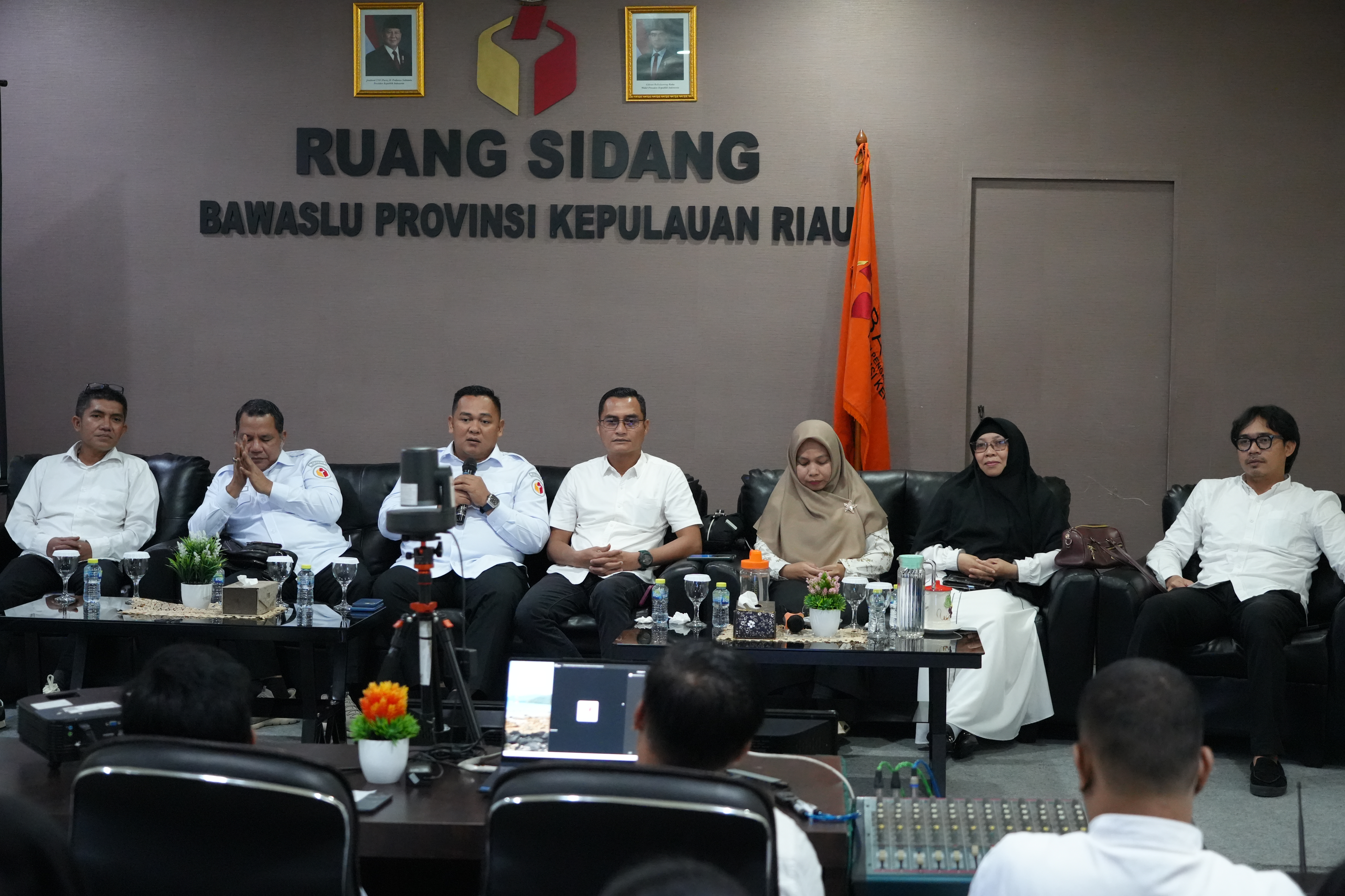 penguata kelembagaan