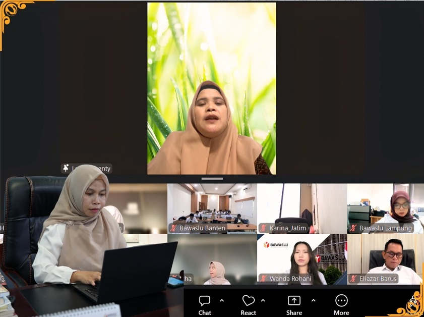 Koordinator Divisi Pencegahan, Partisipasi Masyarakat, dan Hubungan Masyarakat (P2H) Bawaslu Provinsi Kepulauan Riau, Maryamah dalam rangka Evaluasi Pelaksanaan Pengawasan Pemutakhiran Data Pemilih Berkelanjutan (PDPB) Semester I sekaligus Konsolidasi Data Kedivisian Semester I Tahun 2026.