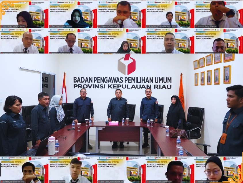 Ketua Bawaslu Provinsi Kepulauan Riau, Zulhadril Putra, bersama anggota dalam kegiatan  pembukaan kegiatan Orientasi Pegawai Pemerintah dengan Perjanjian Kerja (PPPK) Bawaslu se-Provinsi Kepulauan Riau, Senin (13/7/2026).