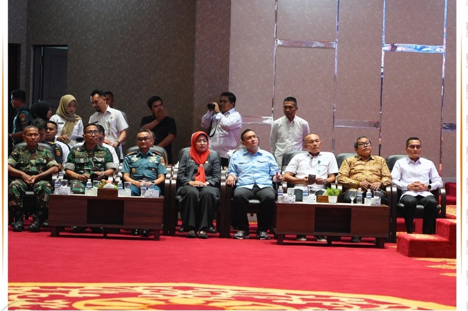 Febriadinata, menghadiri Rapat Paripurna DPRD Provinsi Kepulauan Riau dengan agenda Penyampaian Rancangan Peraturan Daerah (Ranperda) tentang Pengelolaan Barang Milik Daerah, yang digelar di Ruang Sidang Utama DPRD Provinsi Kepulauan Riau, Dompak, Rabu (15/7/2026).