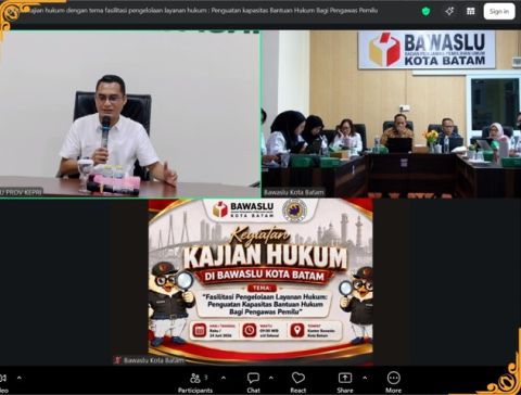 Anggota Bawaslu Provinsi Kepulauan Riau Koordinator Divisi Hukum dan Penyelesaian Sengketa, Febriadinata menjadi narasumber pada kegiatan Fasilitasi Pengelolaan Layanan Hukum: Penguatan Kapasitas Bantuan Hukum bagi Pengawas Pemilu yang diselenggarakan Bawaslu Kota Batam di ruang rapat Kantor Bawaslu Kota Batam, Rabu (24/6/2026).