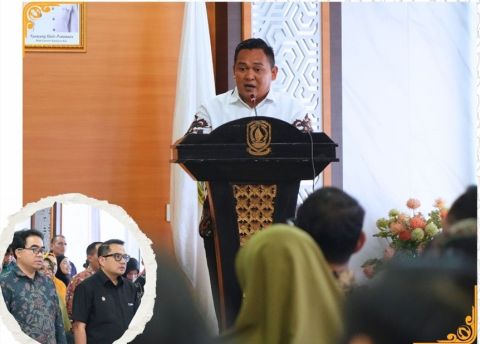 Ketua Bawaslu Provinsi Kepulauan Riau Zulhadril Putra dan Anggota Bawaslu Kepri Rosnawati, bersama berbagai unsur yang turut mengambil bagian dalam penguatan pengawasan partisipatif.