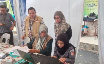 Ketua Bawaslu Kepri & Tim Puslitbang Bawaslu RI Awasi Rekapitulasi Suara Tingkat Kecamatan