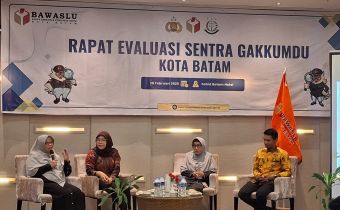 Anggota Bawaslu Kepri menjadi Narasumber pada Rapat Evaluasi Sentra Gakkumdu Kota Batam