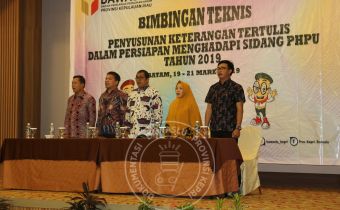 Bawaslu Kepri Berikan Bimtek Penyusunan Keterangan Tertulis Dalam Menghadapi Sidang PHPU 2019