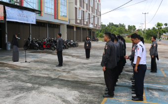 Apel Rutin Senin Pagi Dipimpin Oleh Kepala Sekretariat