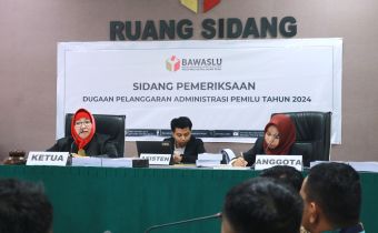 Gelar Sidang Pemeriksaan, Bawaslu Kepri Dengarkan Pokok Laporan Pelapor dan Jawaban Terlapor