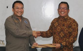 Bawaslu Provinsi Kepri Tandatangani Perjanjian Kerjasama Program Magang Dengan STISIPOL Raja Haji