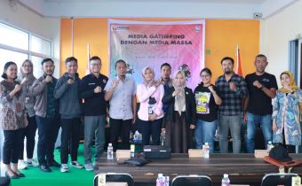 Berkolaborasi dengan Media untuk Sukseskan Pemilu 2024, Bawaslu Kepri Gelar Kegiatan Media Gathering