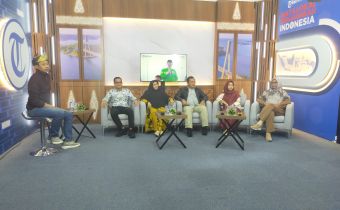 Ketua dan Anggota serta Kepala Sekretariat Bawaslu Kepri Menjadi Pembicara di Mata Lokal Corner