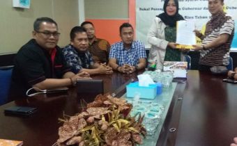 Bawaslu Kepri Mengawasi Penyerahan Syarat Dukungan Paslon Gubernur & Wakil Gubernur Kepri Tahun 2020