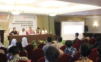 Bawaslu Batam Gelar Sosialisasi Pengawasan Pemilu ke Pemilih Pemula