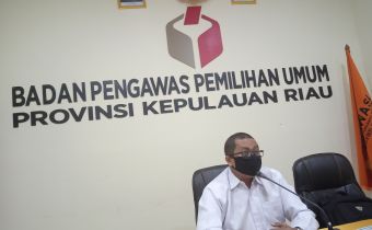 Tingkatkan Peran Kehumasan, Bawaslu Kepri Gelar Diskusi Teknik Pengambilan Berita & Fotografi