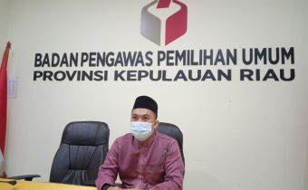 Penguatan Kapasitas Divisi Pengawasan Bawaslu Kepri Pada Masa Pandemi Covid-19 Melalui Forum Diskusi