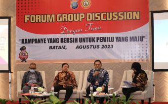 Menjadi Pembicara pada Focus Group Discussion, Bawaslu Kepri Menyampaikan Pengawasan Kampanye Pemilu