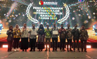 Bawaslu Kepulauan Riau Kembali Meraih Anugerah Keterbukaan Informasi Publik Bawaslu Tahun 2024