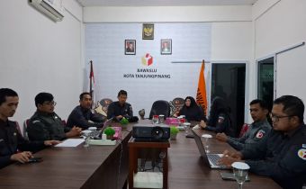 Anggota Bawaslu Provinsi Kepri Pastikan Kesiapan PPID  Bawaslu Kota Tanjungpinang