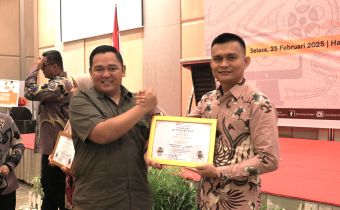 Apresiasi Kinerja Humas pada Pilkada 2024, Bawaslu Kepri Berikan Anugerah Kehumasan Terbaik