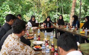 Bawaslu Provinsi Kepulauan Riau menggelar diskusi bertajuk “Ngobrol Pemilu Bareng Mahasiswa (NgopiMas)” 