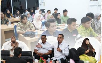 tiga narasumber dari Bawaslu Provinsi Kepulauan Riau, yakni Anggota Bawaslu Kepri Febriadinata, S.T., Anggota Bawaslu Kepri Dr. Rosnawati, M.A., dan Koordinator Divisi Pencegahan, Partisipasi Masyarakat, dan Hubungan Masyarakat (P2H) Bawaslu Kepri Maryamah. dalam kegiatan Pendidikan Pengawas Partisipatif (P2P) Tahun 2026 yang diselenggarakan Bawaslu Kabupaten Bintan