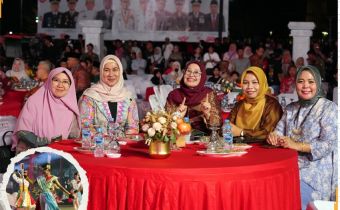 Anggota Bawaslu Provinsi Kepulauan Riau, Maryamah, menghadiri Malam Ramah Tamah dan Hiburan Rakyat dalam rangka memperingati Hari Ulang Tahun (HUT) ke-81 Kemerdekaan Republik Indonesia tingkat Provinsi Kepulauan Riau, Minggu malam (17/8/2026).